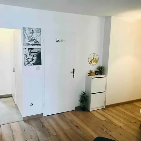 Disney Cosy Lounge Serris Buitenkant foto