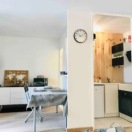 Disney Cosy Lounge Serris Buitenkant foto